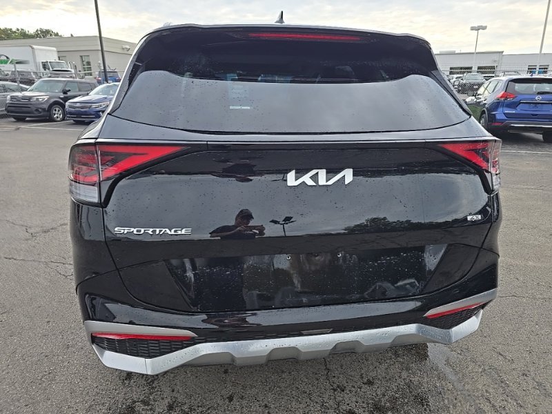 Used 2025 Black Kia SX-Prestige image 6