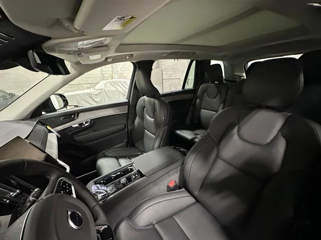 2026 Volvo XC90 Ultra - Photo 13