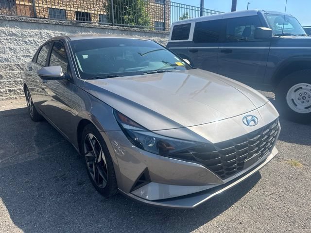 Pre-Owned 2023 Hyundai Elantra SEL