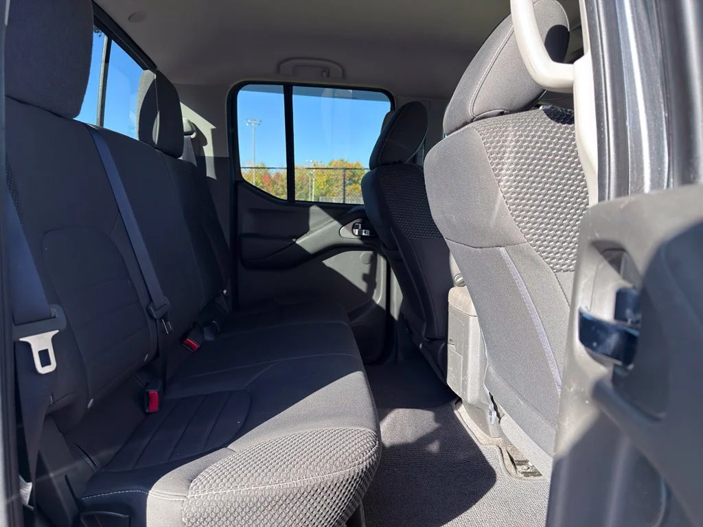 Used 2018 Gray Nissan PRO-4X image 26