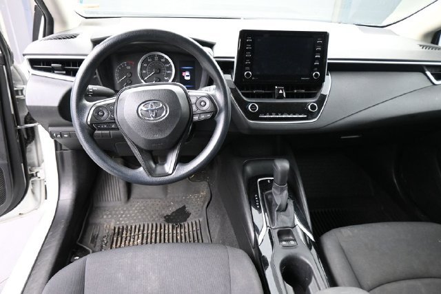 Used 2021 White Toyota LE image 20