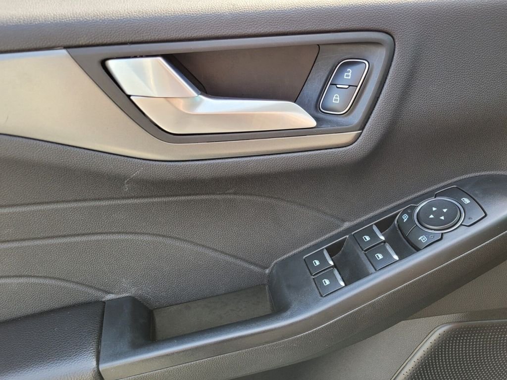 Used 2024 White Ford Base image 29
