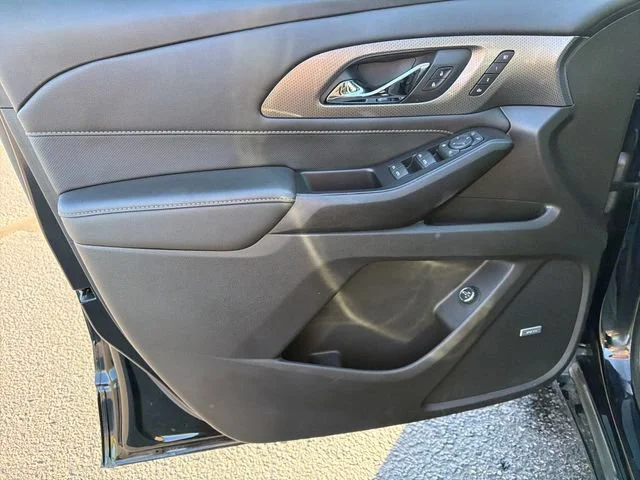 Used 2022 MOSAIC BLACK METALLIC Chevrolet Premier image 16