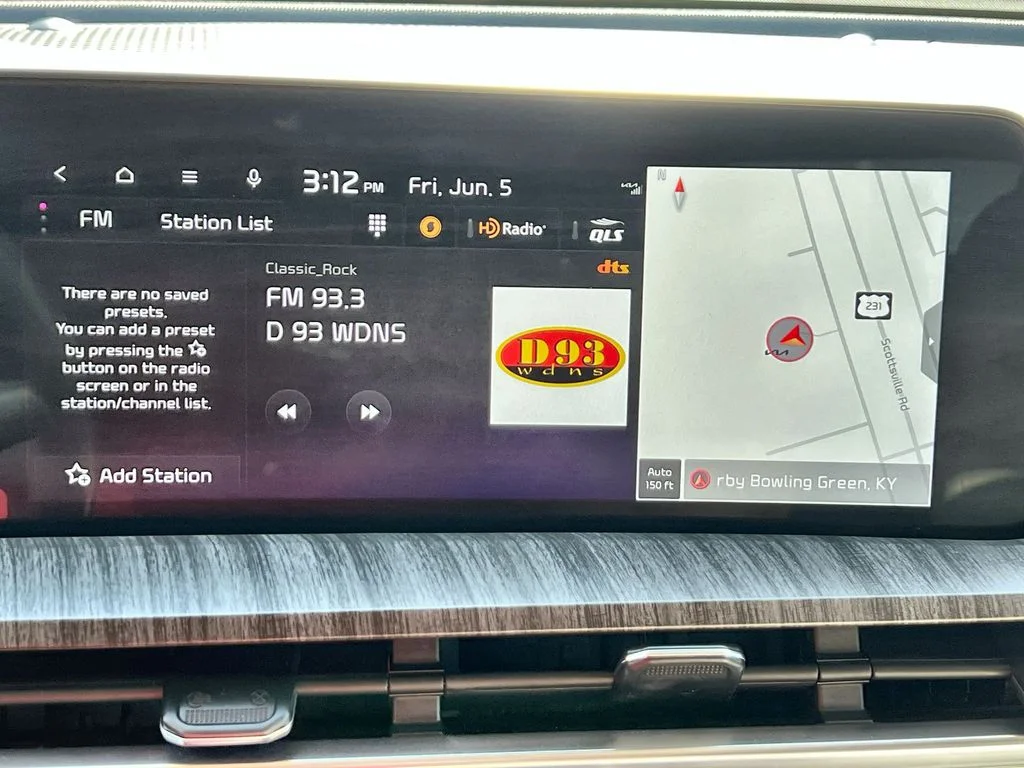Used 2023 Green Kia SX image 16