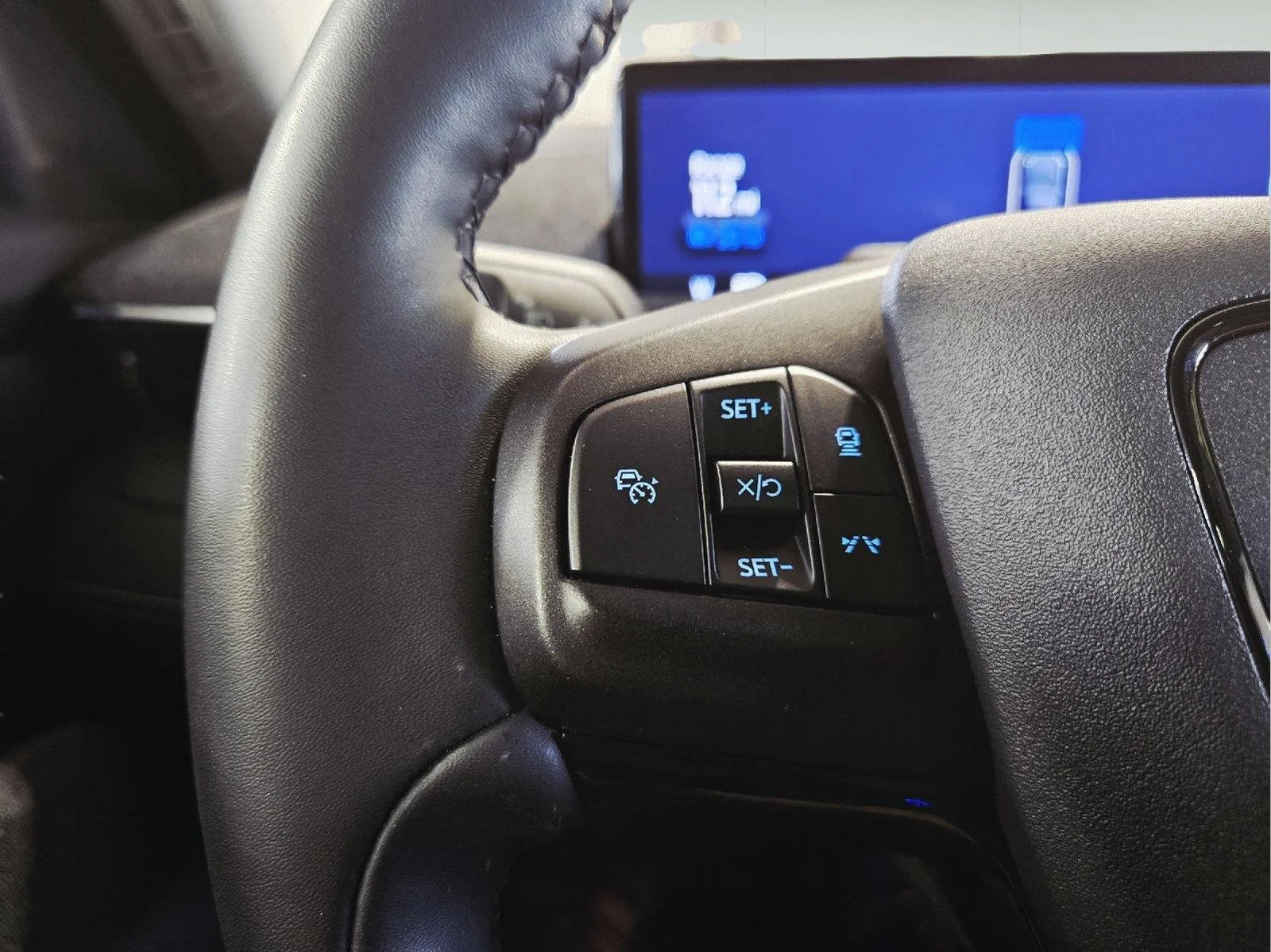 Used 2024 Vapor Blue Ford Premium image 15