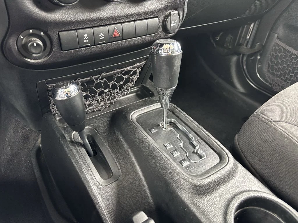 Used 2018 Gray Jeep Unlimited Sport image 30