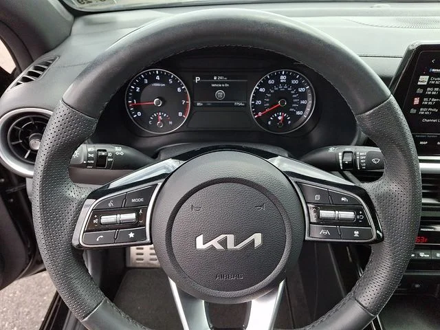 Used 2024 Black Kia GT-Line image 21