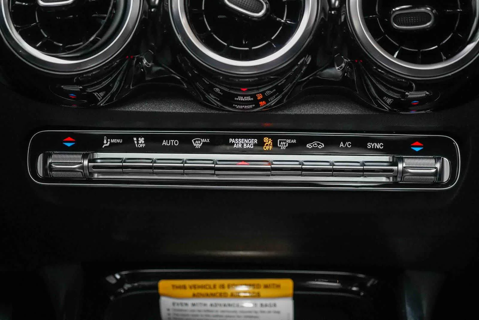New 2026 Polar White Mercedes-Benz GLB 250 image 58