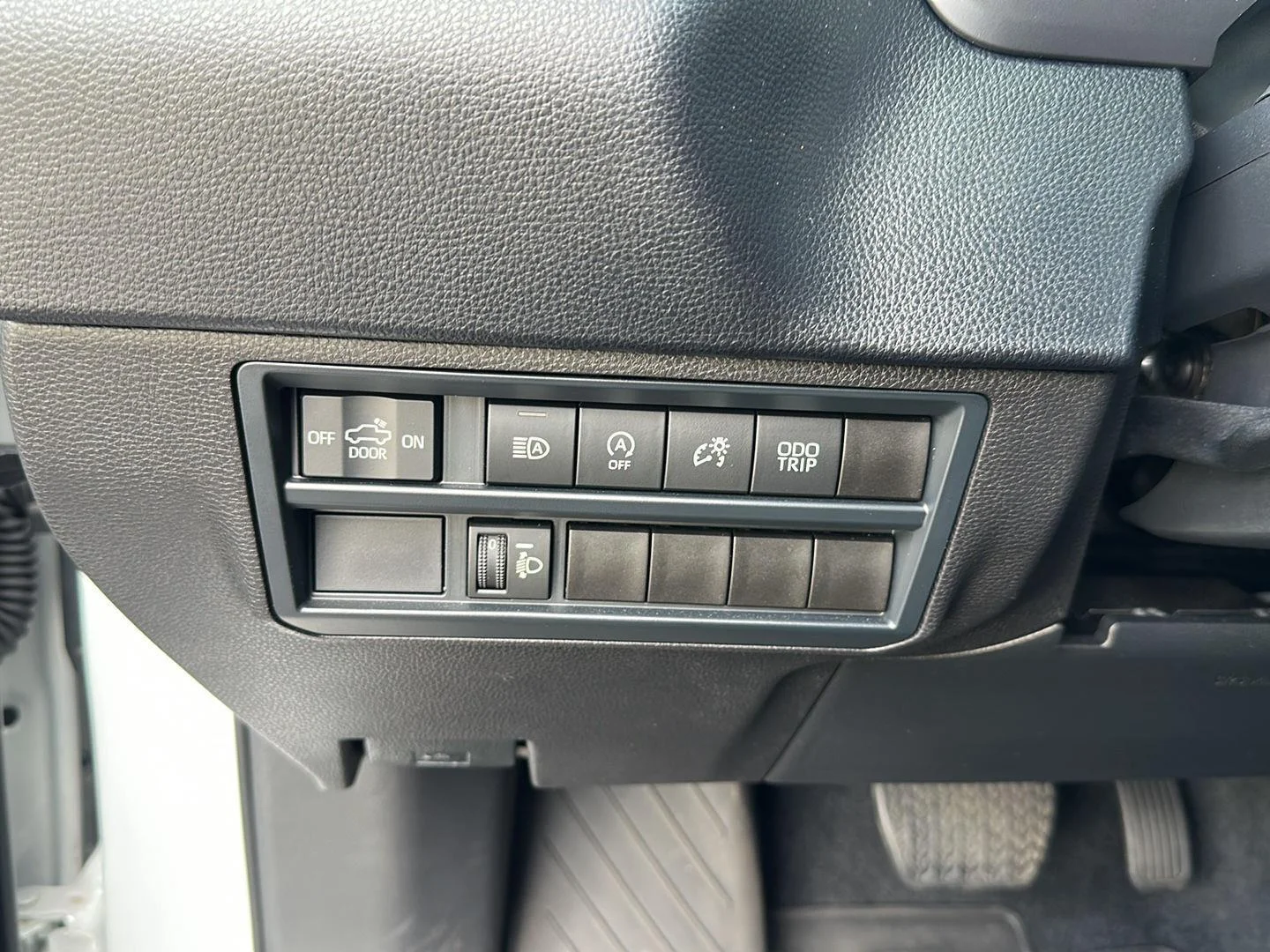 Used 2024 Ice Cap Toyota SR5 image 10