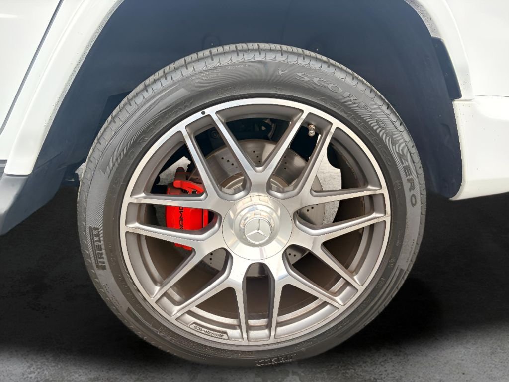 Used 2022 MANUFAKTUR Moonlight White Metallic Mercedes-Benz G63 AMG® image 12