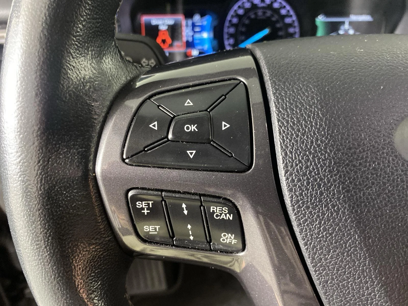 Used 2019 Magnetic Ford LARIAT image 25
