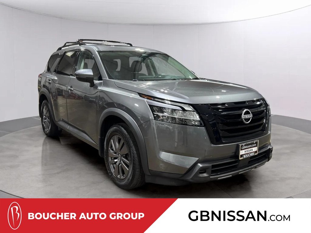 2022 Nissan Pathfinder SV