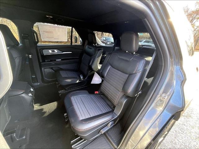 New 2026 Carbonized Gray Metallic Ford ST-Line image 22