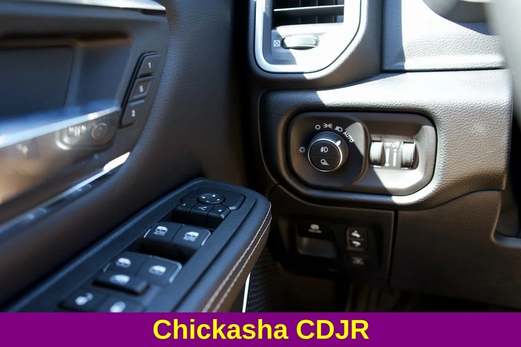 2026 RAM 1500 Laramie - Photo 8