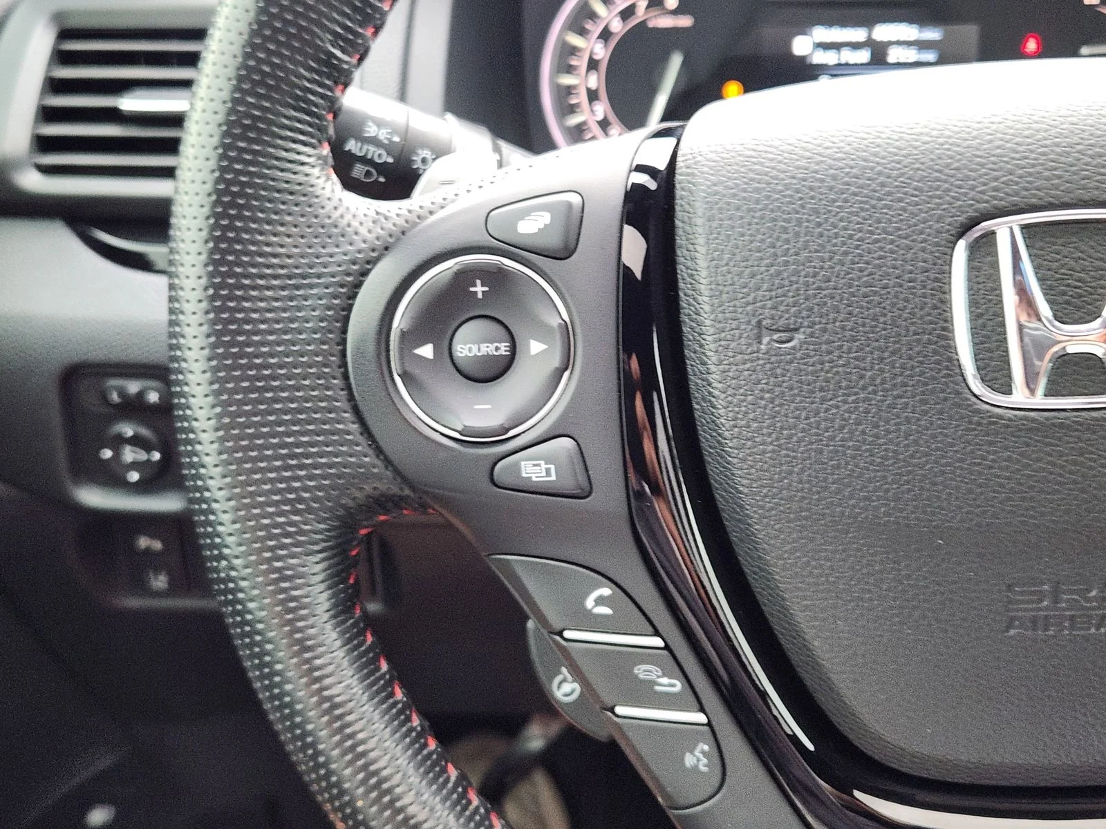 Used 2023 White Honda Black Edition image 27
