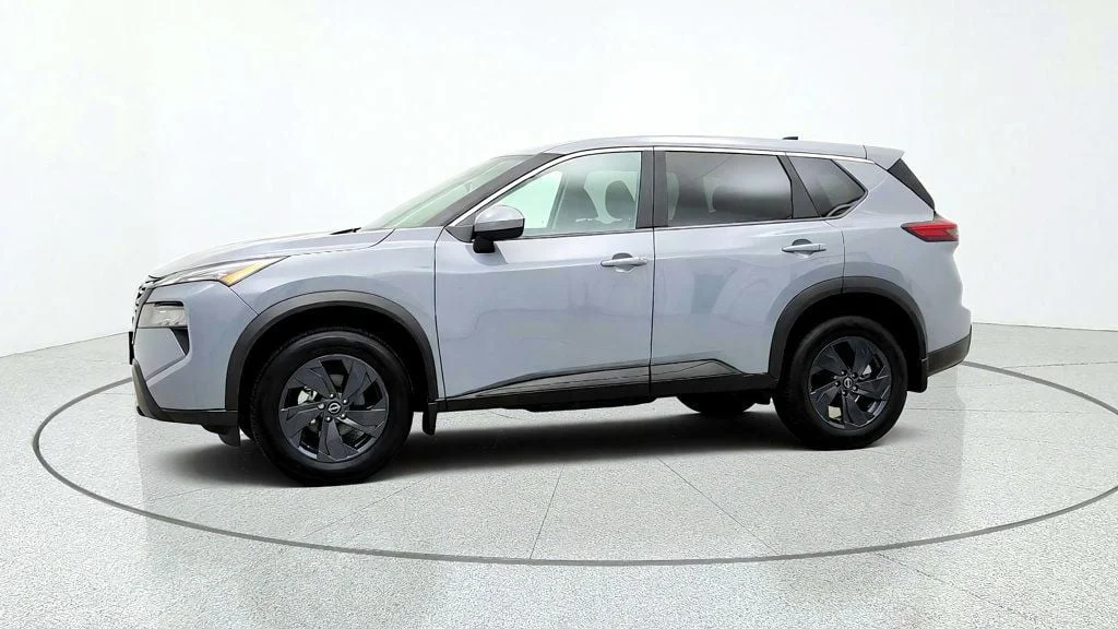 Used 2026 Boulder Gray Pearl Nissan 2026.5 AWD SV image 8