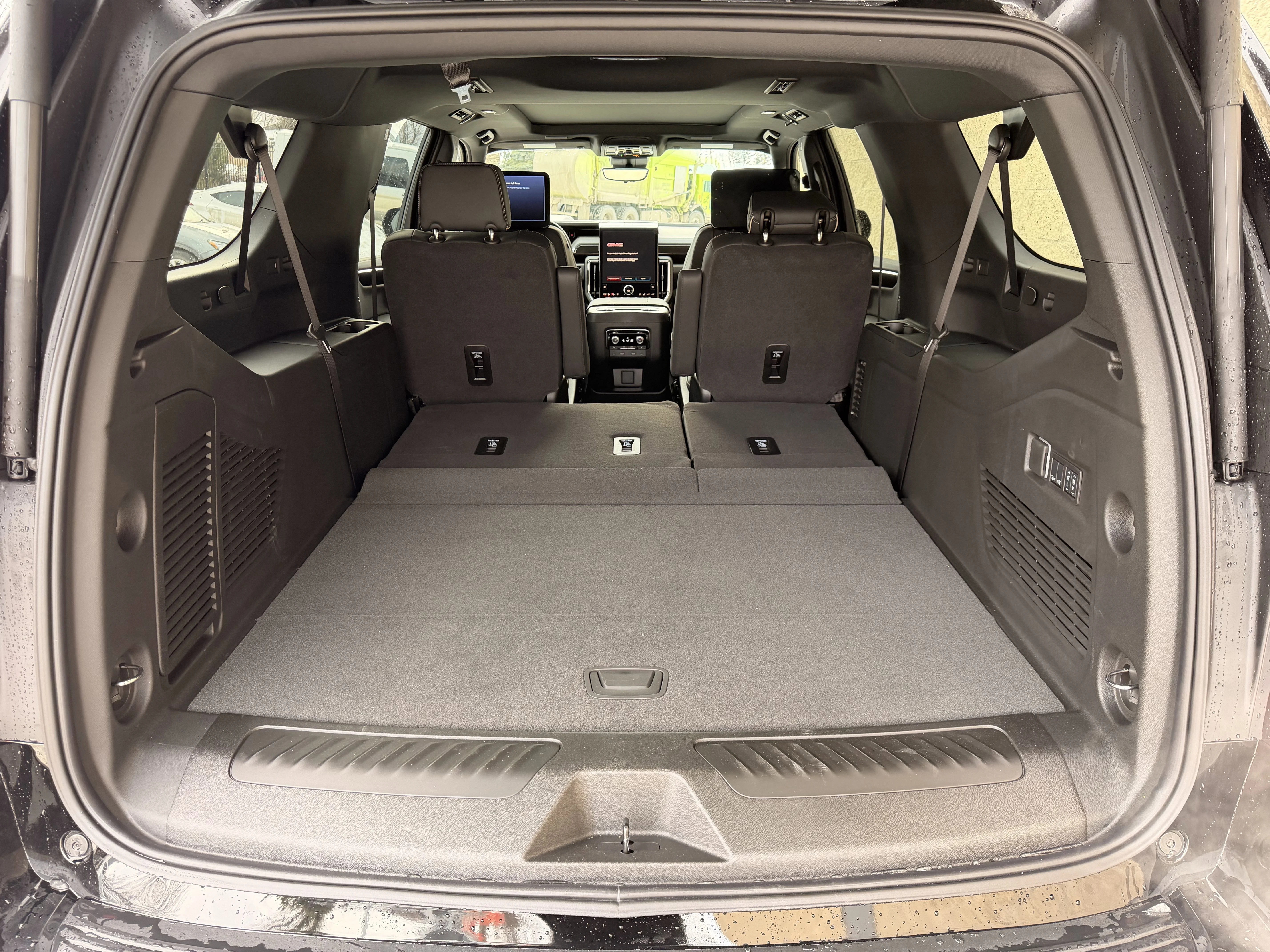New 2026 Onyx Black GMC Elevation image 25