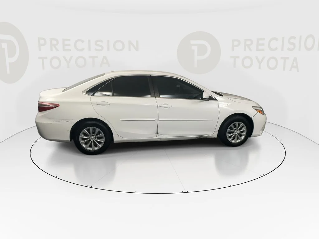 Used 2017 Super White Toyota LE image 22