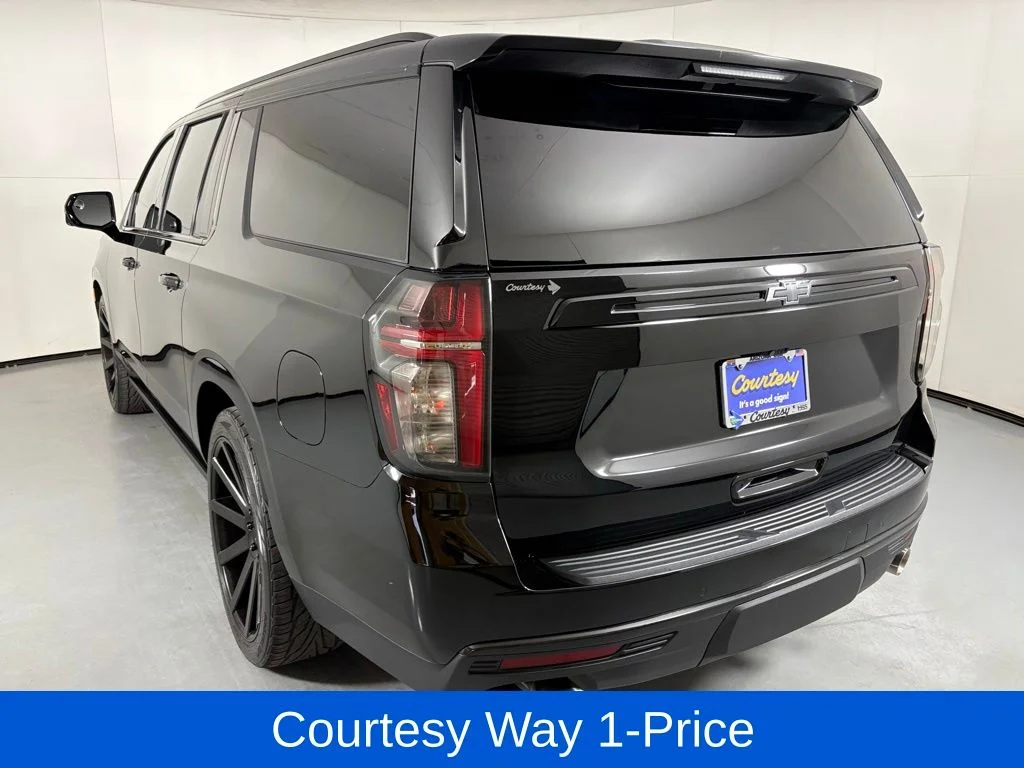 Used 2024 Black Chevrolet High Country image 8