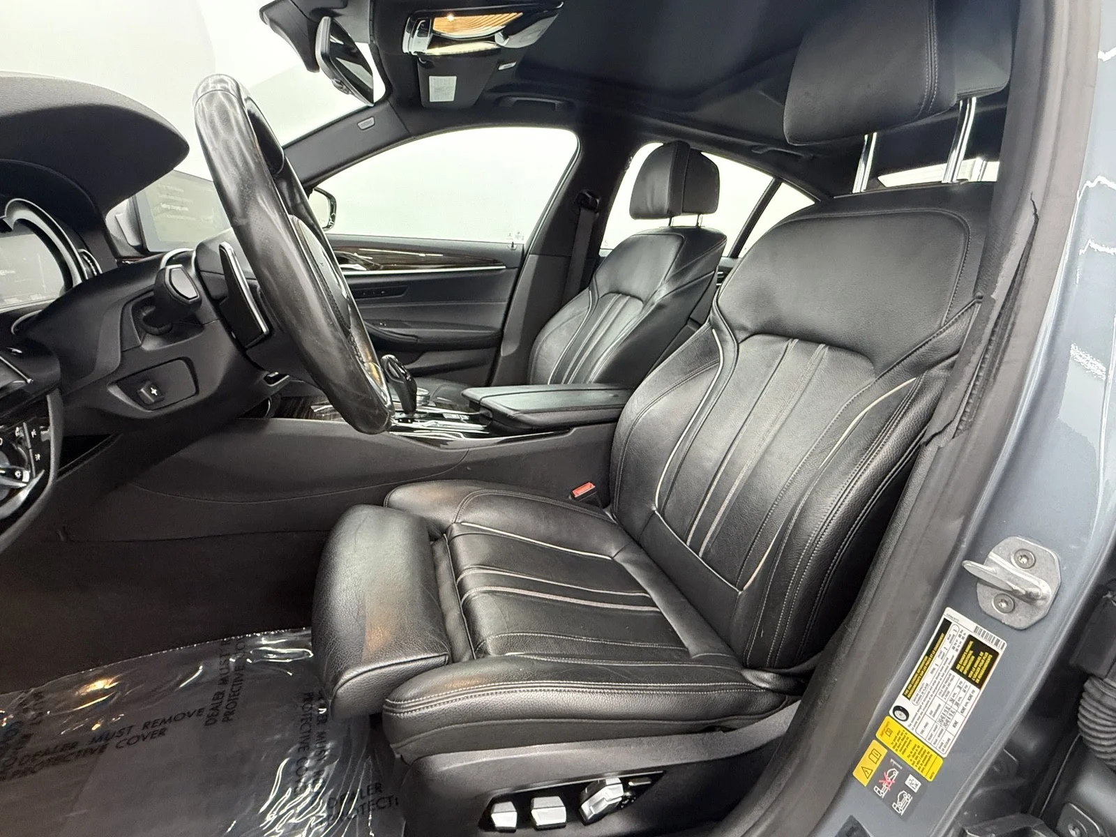 Used 2018 Bluestone Metallic BMW 530e xDrive iPerformance image 14