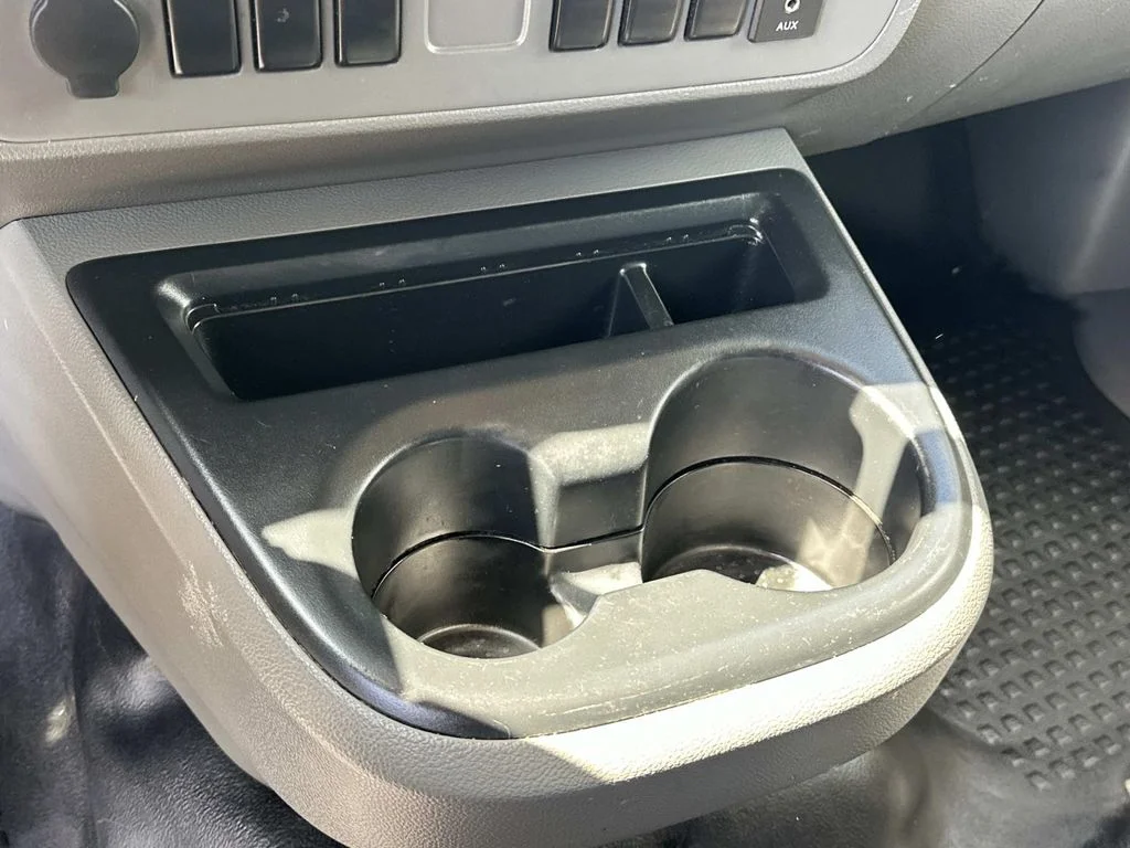 Used 2019 White Nissan S image 20