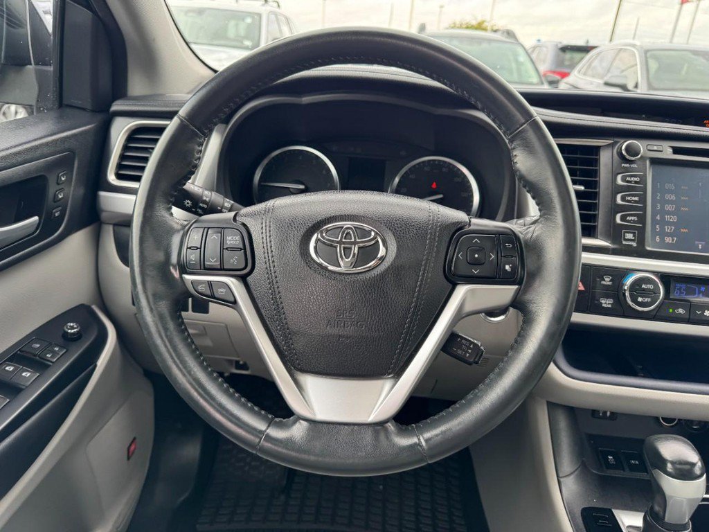 Used 2015 Gray Toyota Limited image 14