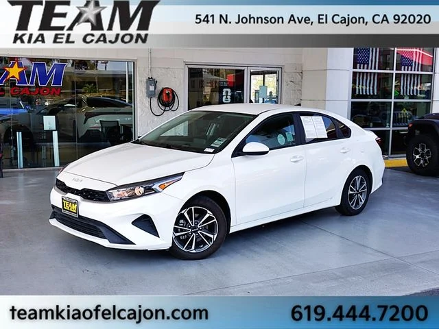 2024 Kia Forte LXS AT's photo