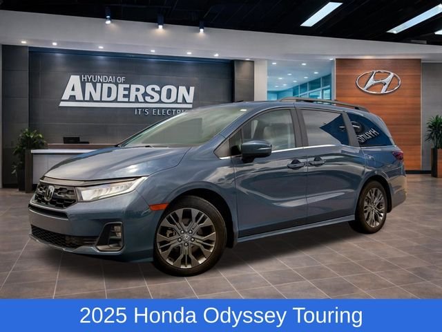 2025 Honda Odyssey Touring's photo