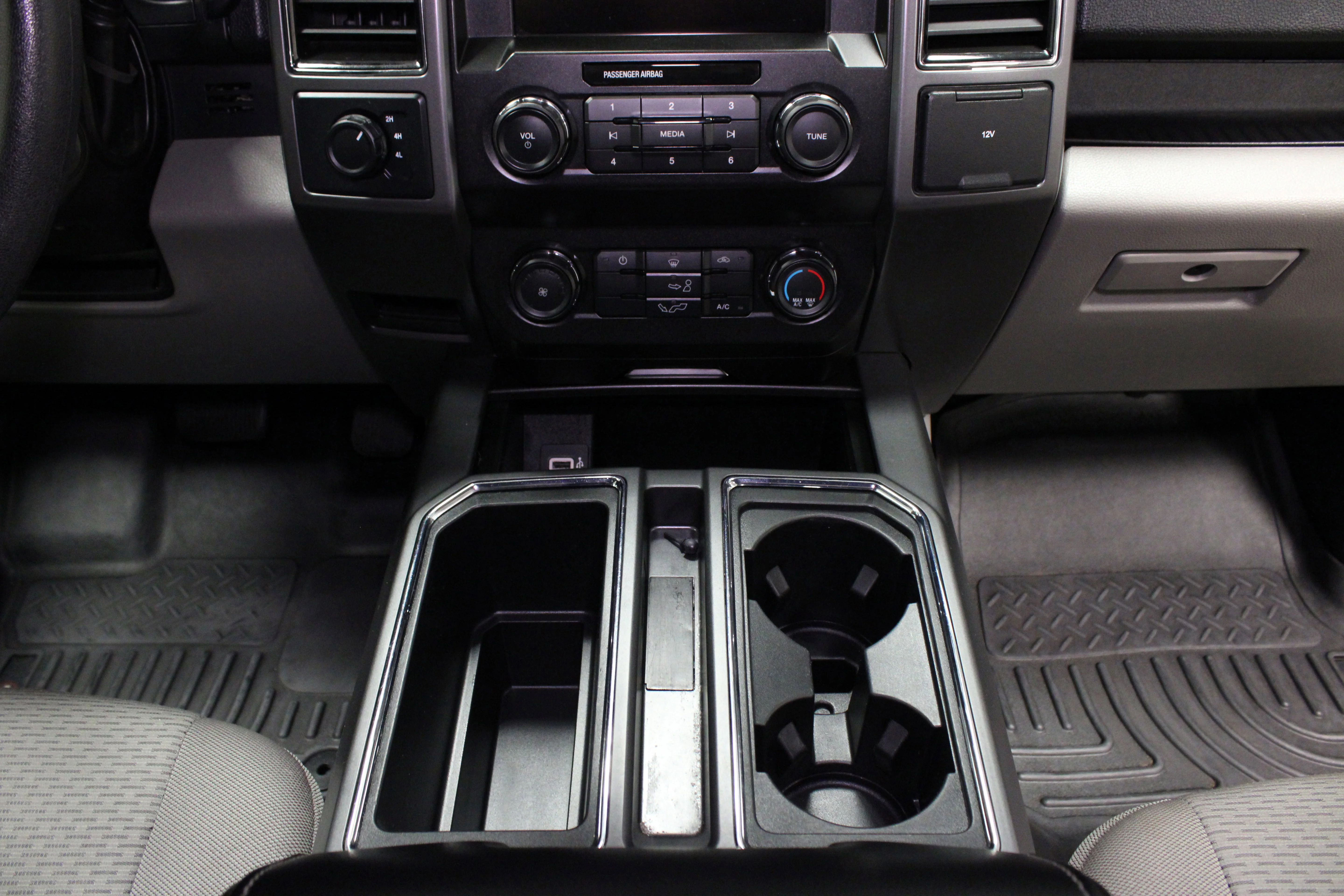 Used 2020 Magnetic Metallic Ford XLT image 20