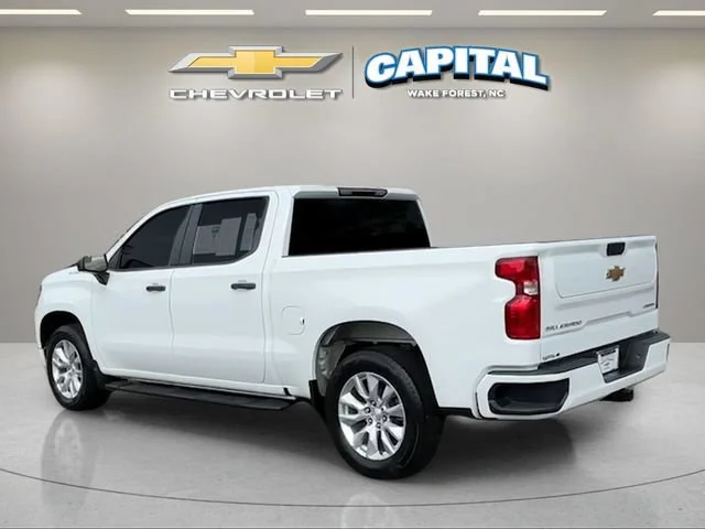 Used 2025 Summit White Chevrolet Custom image 4