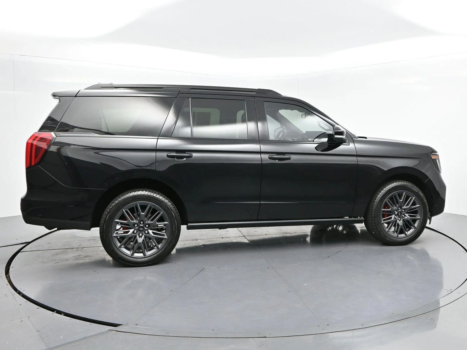 Used 2025 Black Ford Platinum image 8
