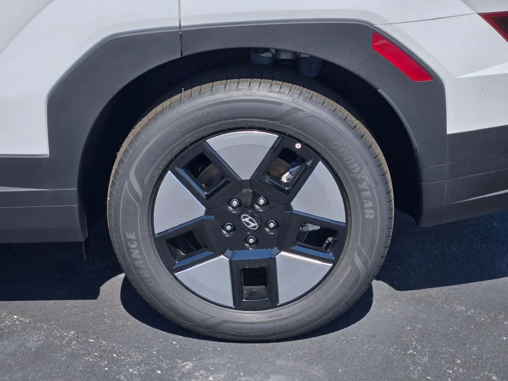 New 2026 White Hyundai SEL image 16