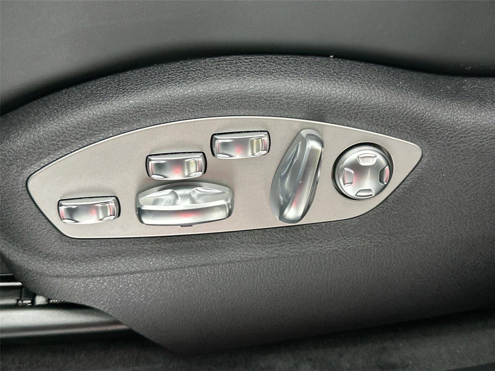 Used 2026 Dolomite Silver Metallic Porsche  image 32