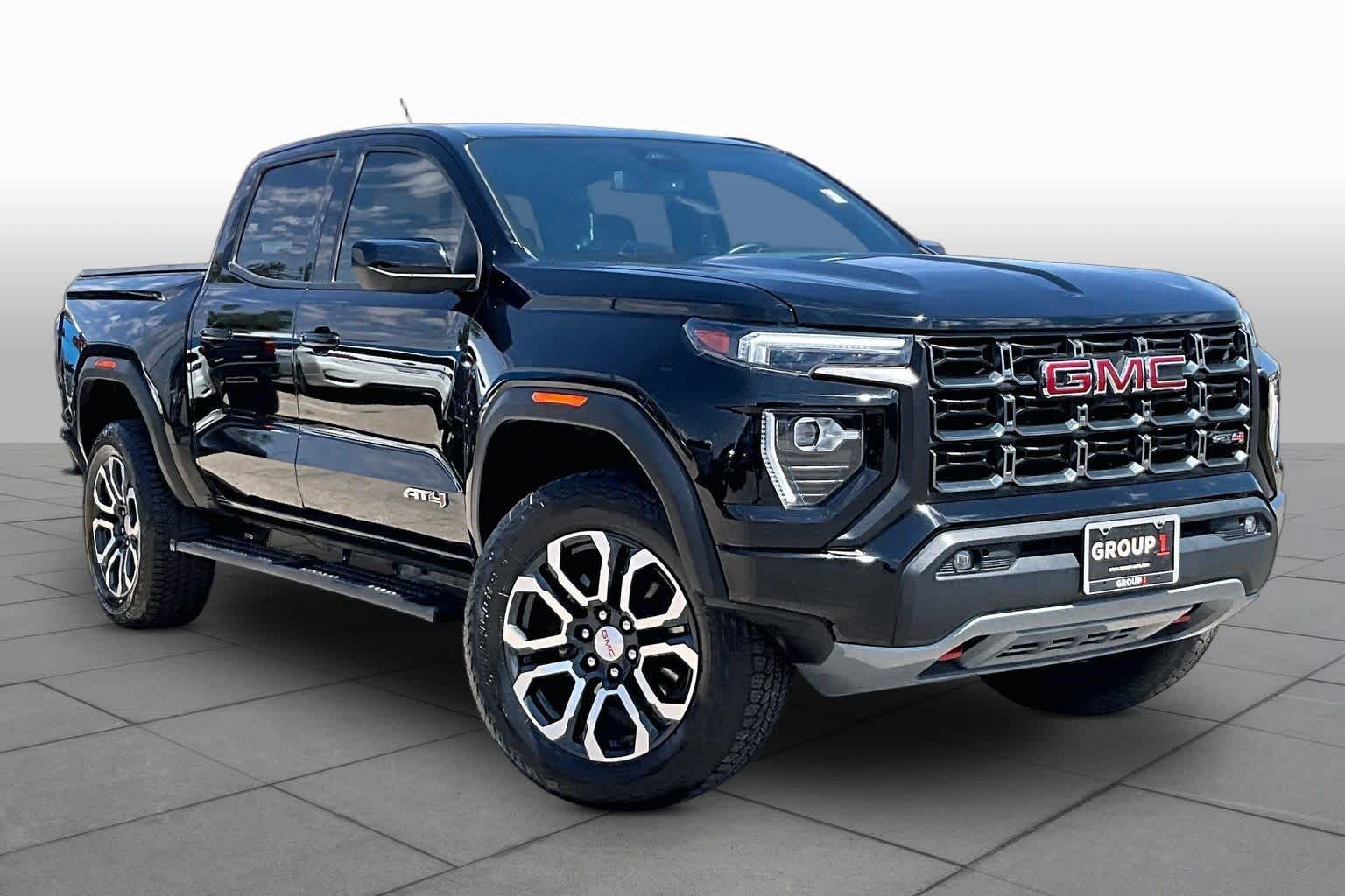 Used 2023 Onyx Black GMC 4WD AT4 image 3