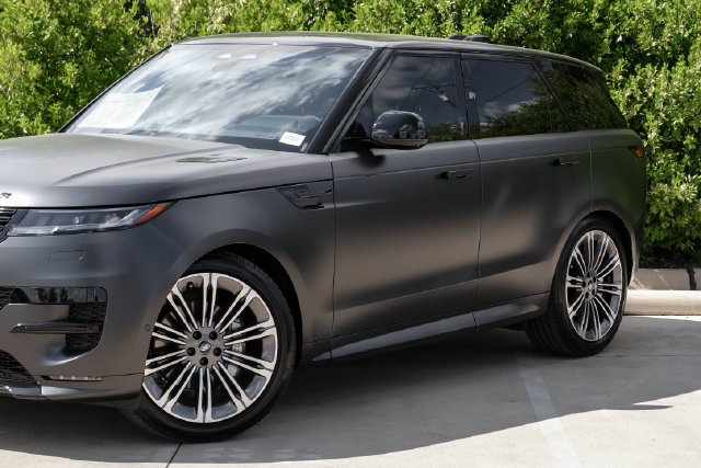 Used 2025 Gray Land Rover Dynamic SE image 7