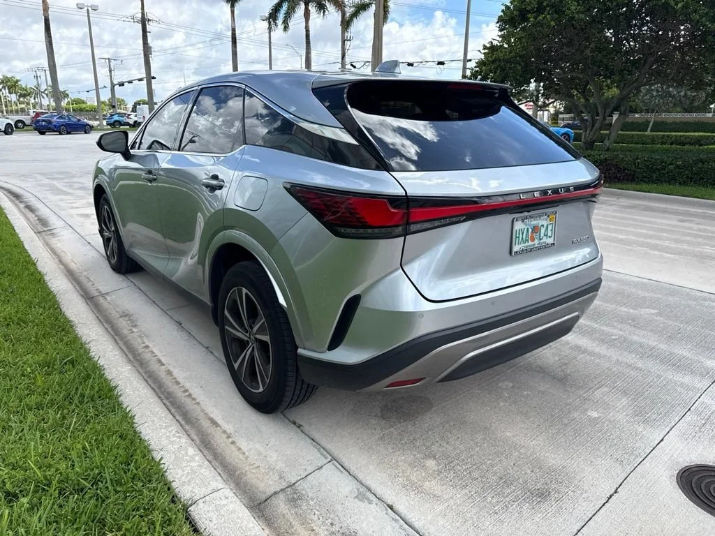 Used 2024 Silver Lexus  image 8