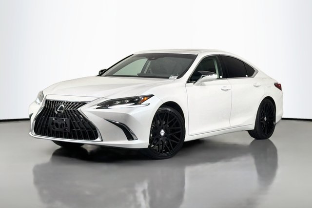 2025 Lexus ES 300h Luxury