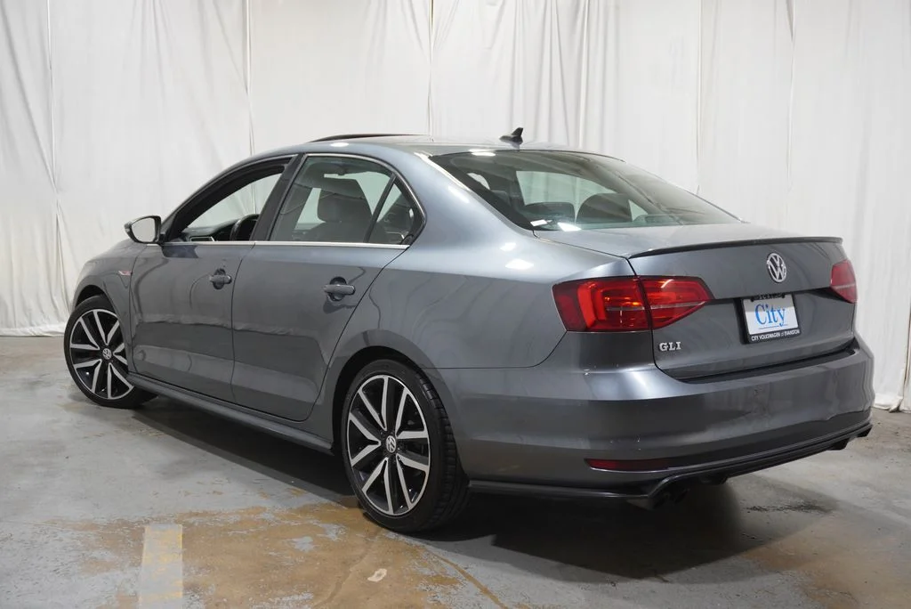 Used 2018 Gray Volkswagen GLI image 15