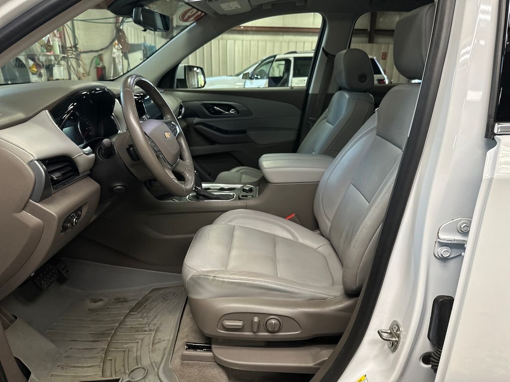 Used 2019 White Chevrolet Premier image 14