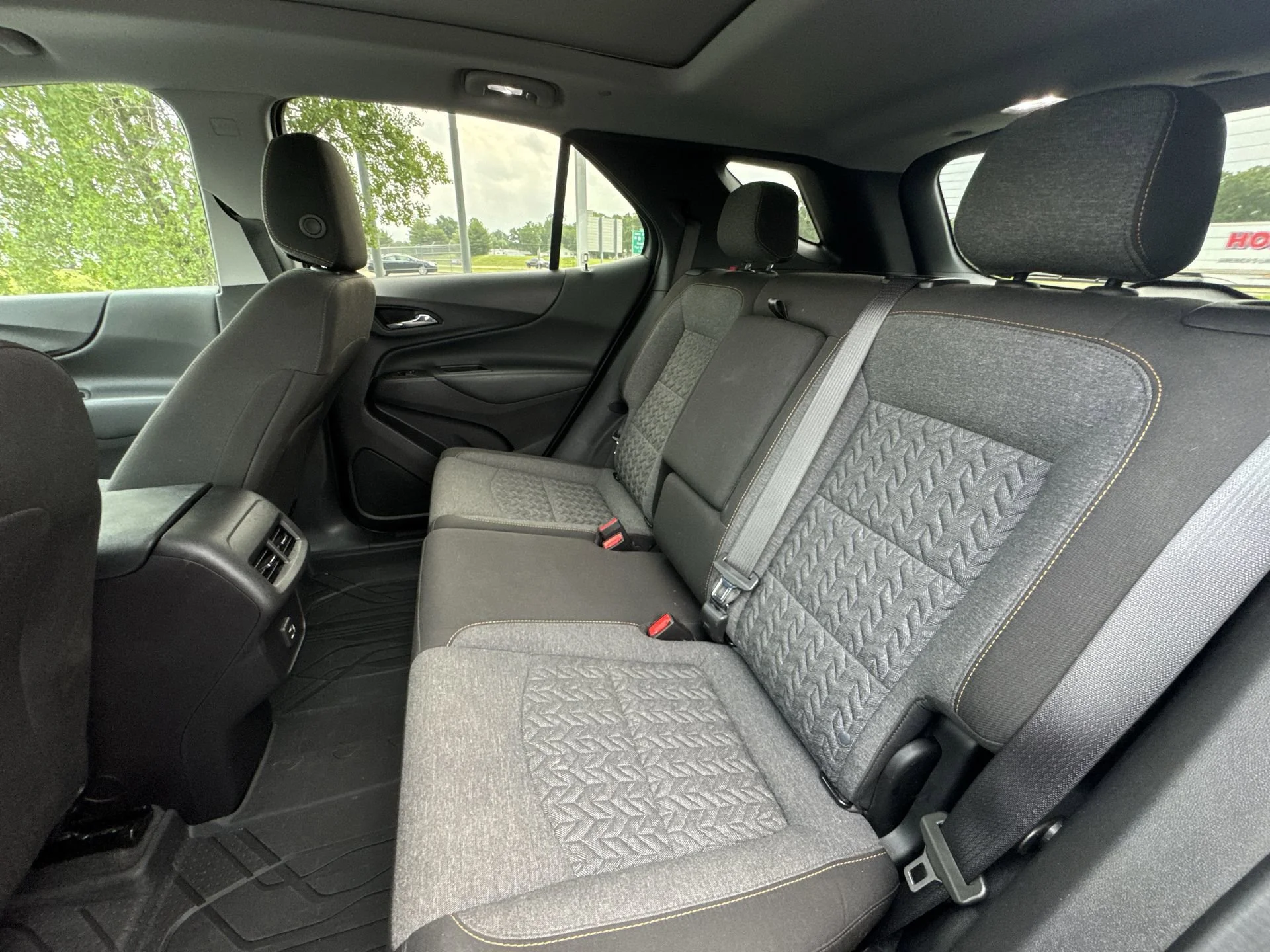 2024 Chevrolet Equinox LT - Photo 22