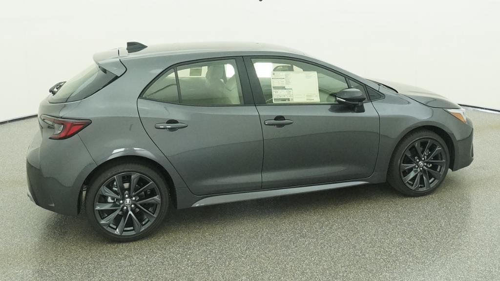 New 2026 Magnetic Gray Meta Toyota XSE image 33