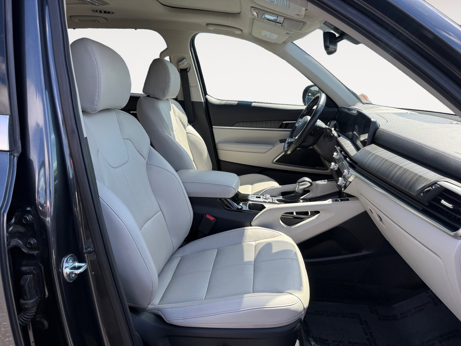 Used 2023 Gray Kia EX image 19
