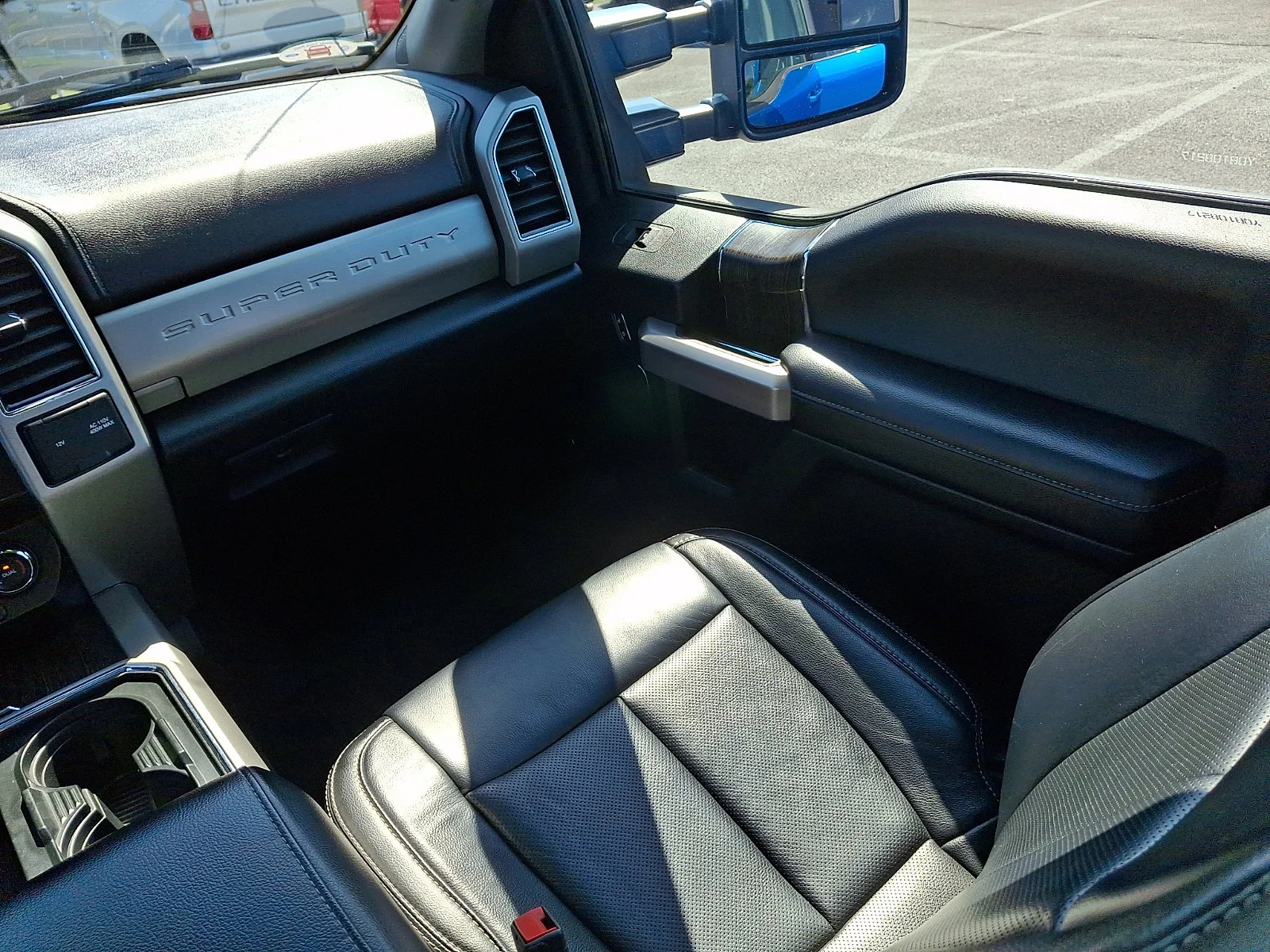 Used 2020 Velocity Blue Metallic   E7 Ford LARIAT image 16