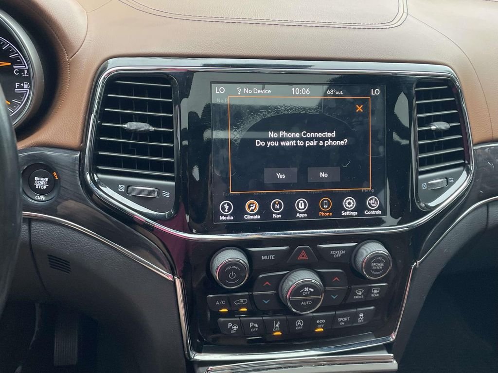 2020 Jeep Grand Cherokee Overland - Photo 24