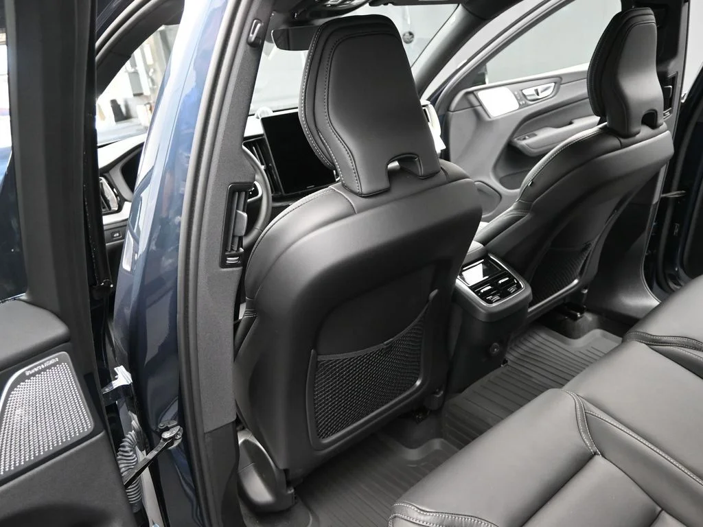 New 2026 Denim Blue Volvo Ultra image 12