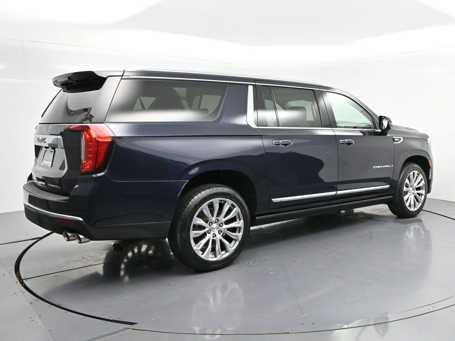 Used 2023 MIDNIGHT BLUE METALLIC GMC Denali image 7