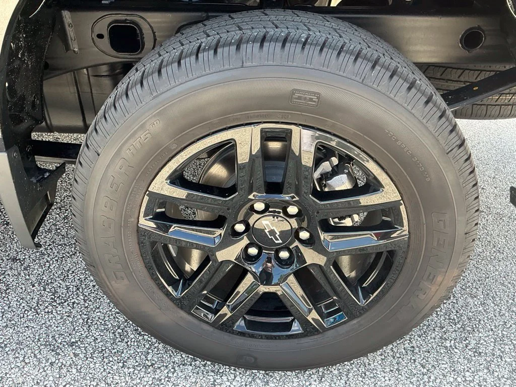 Used 2026 Black Chevrolet Custom image 23