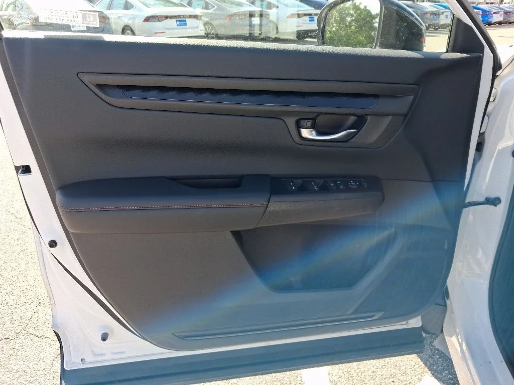 Used 2024  Honda Sport image 21