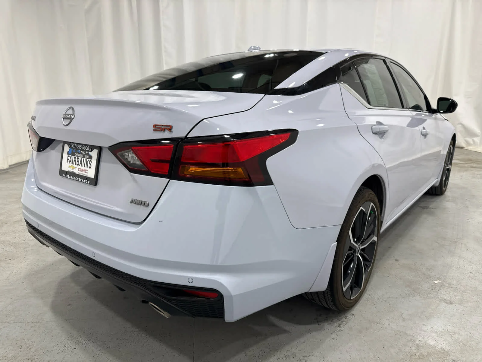 Used 2024 Gray Nissan SR Intelligent AWD image 5