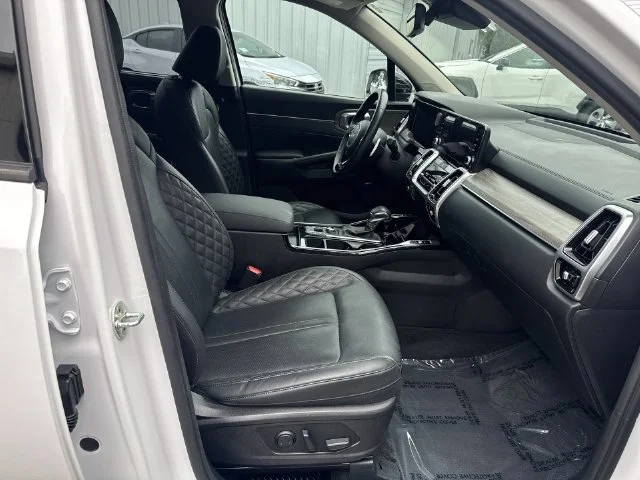 Used 2023 White Kia X-Line SX Prestige image 10